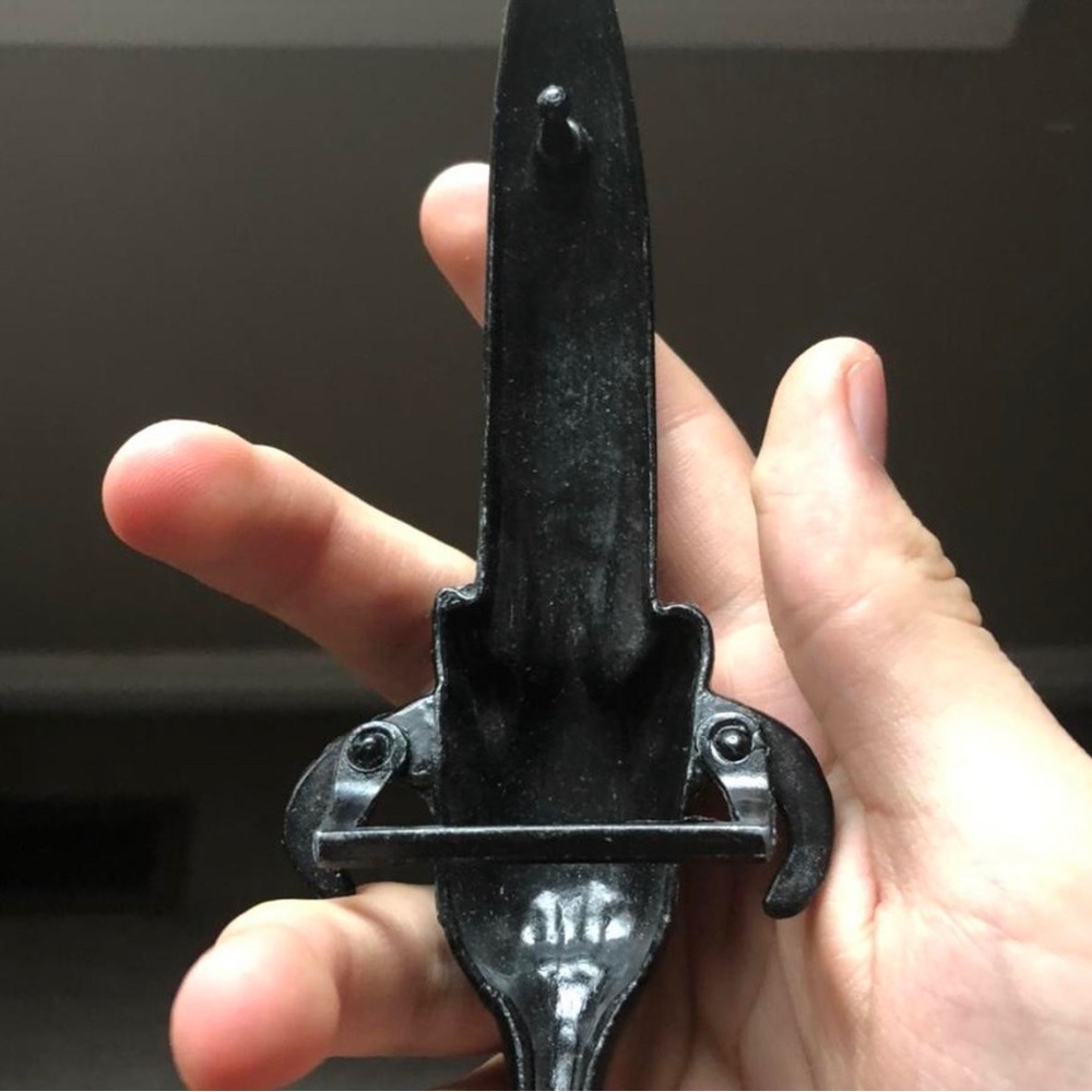 Satanic dagger belt buckle